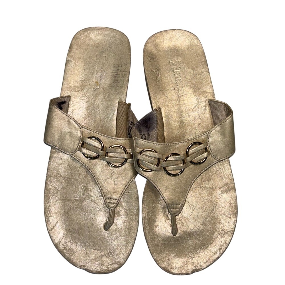 Zealand Women's Size 9 Muted Gold Metallic Platform Thong Sandles 2" Heel Height
